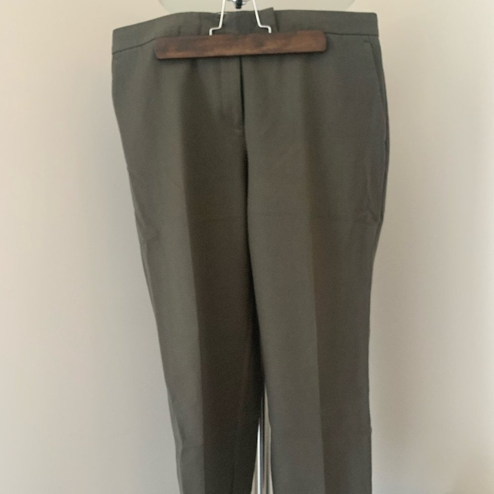 Ann Taylor Size 8 Olive Slacks